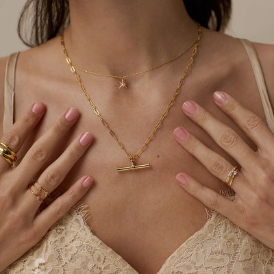 Chunky T-Bar Mid Length Necklace Gold