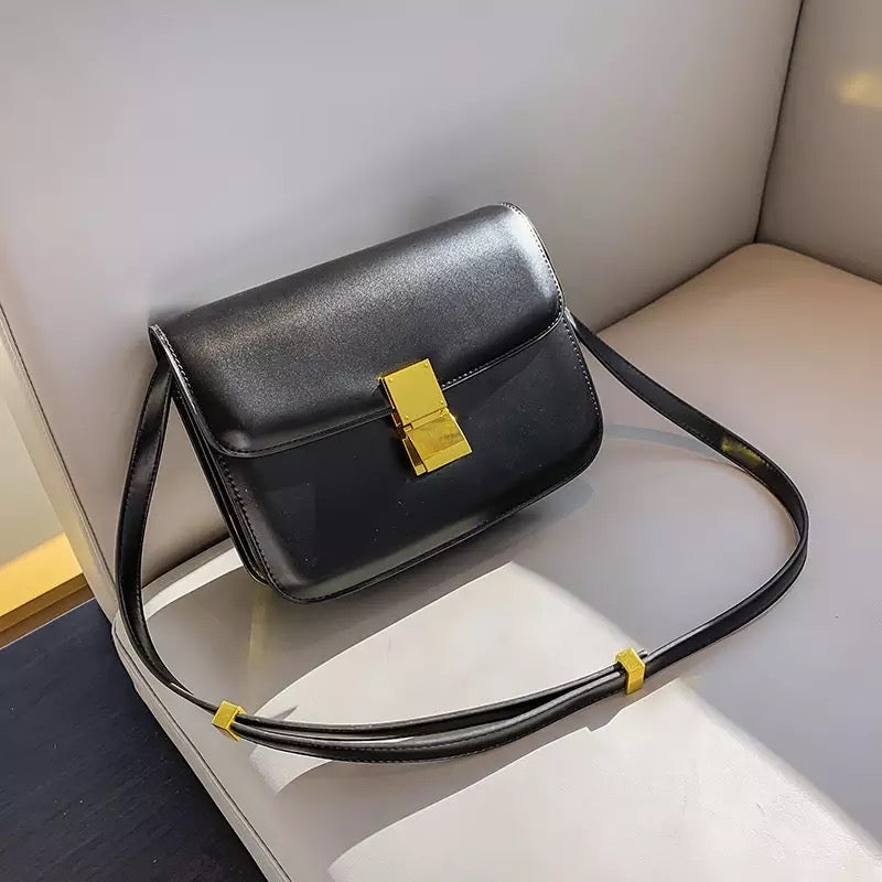 Small Leather Square Clasp Bag Black