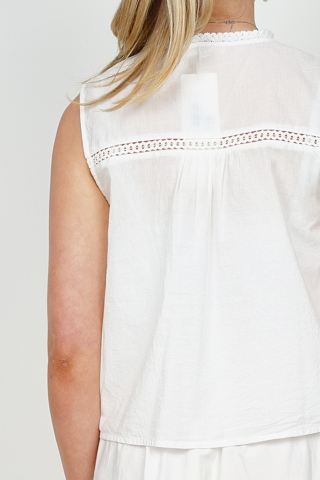 Ycoo Tie Front Sleeveless Top