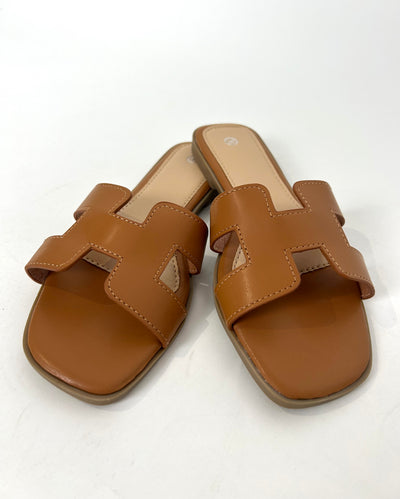 H Slider Tan