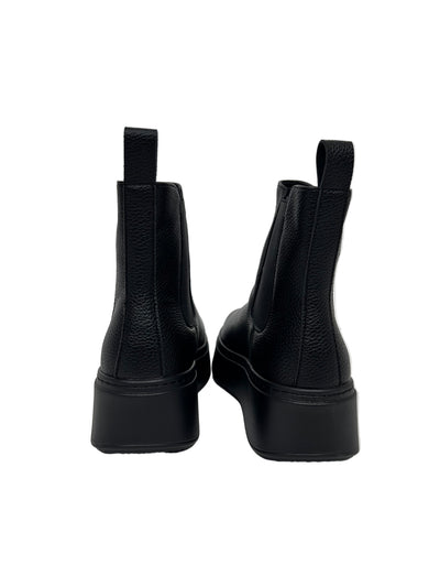 Lightweight Platform Boots