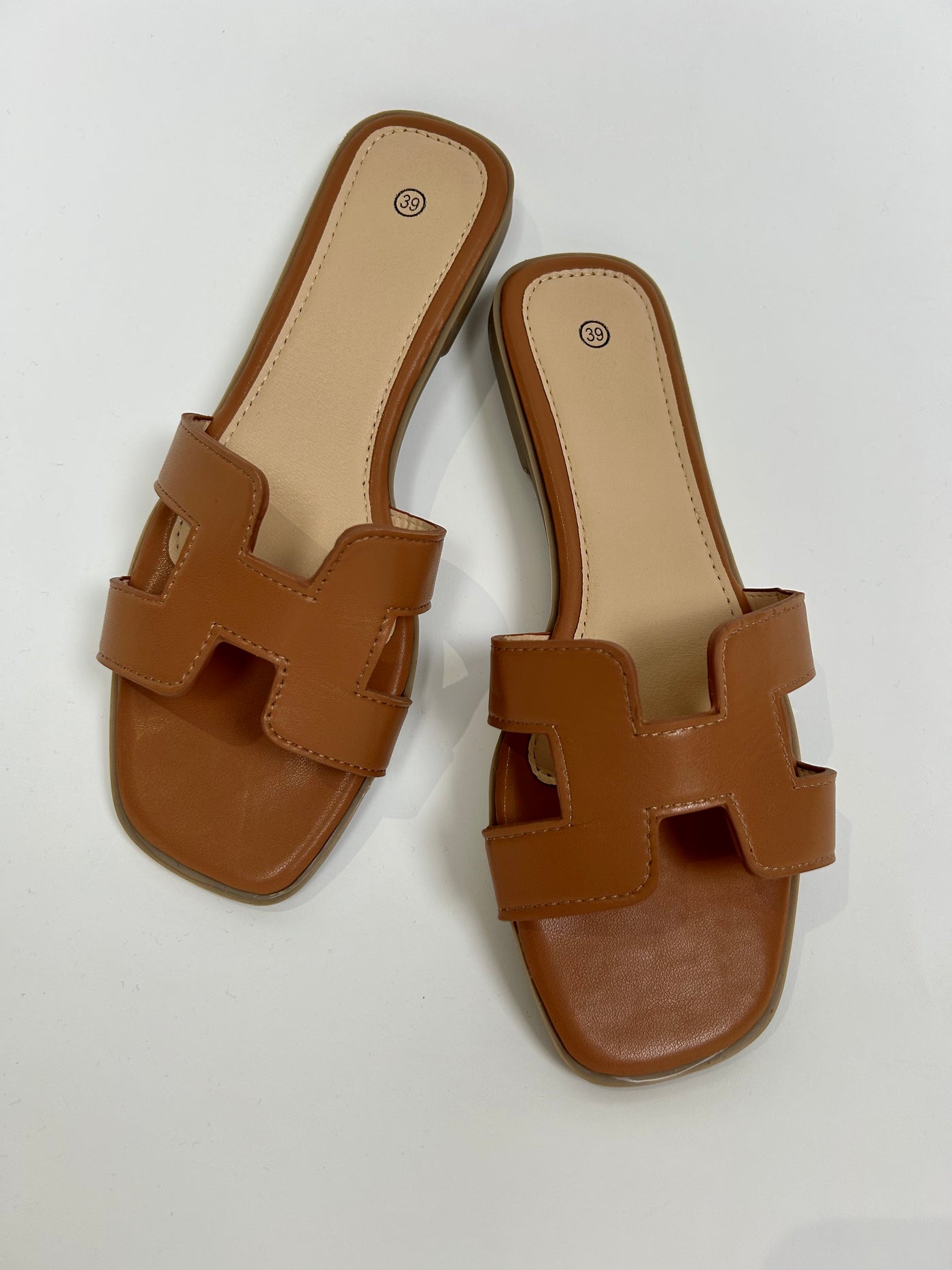 H Slider Tan
