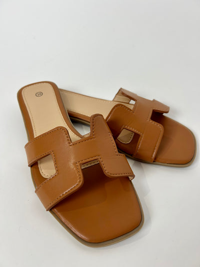 H Slider Tan