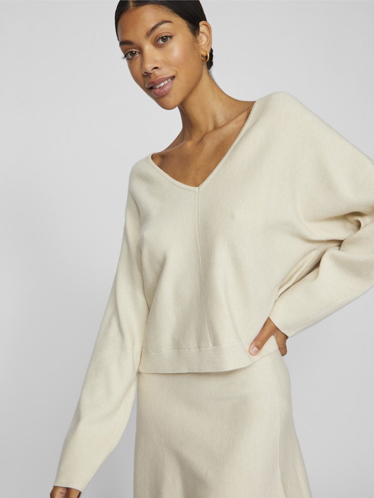 Premium V-Neck Jumper Cream