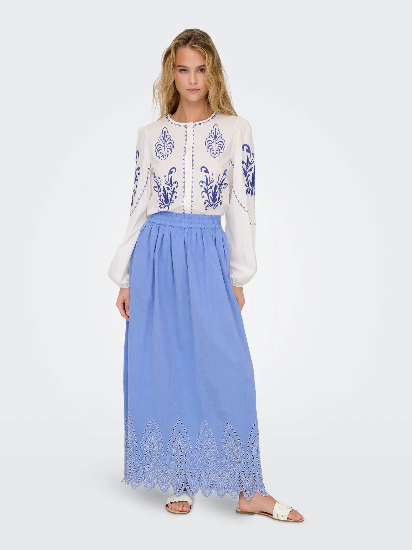 Broiderie Anglaise Skirt Blue