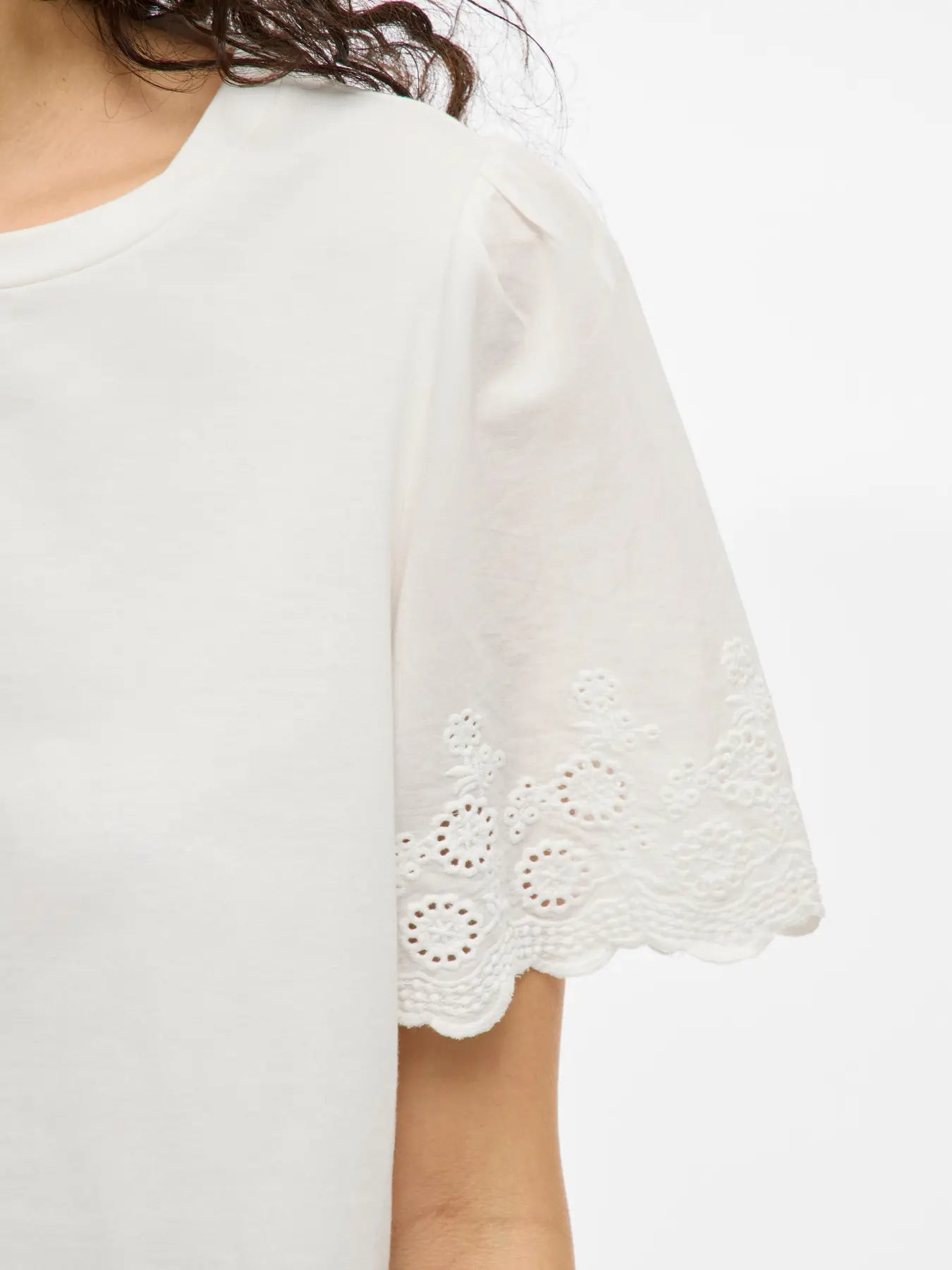 Broidery Sleeve Tee